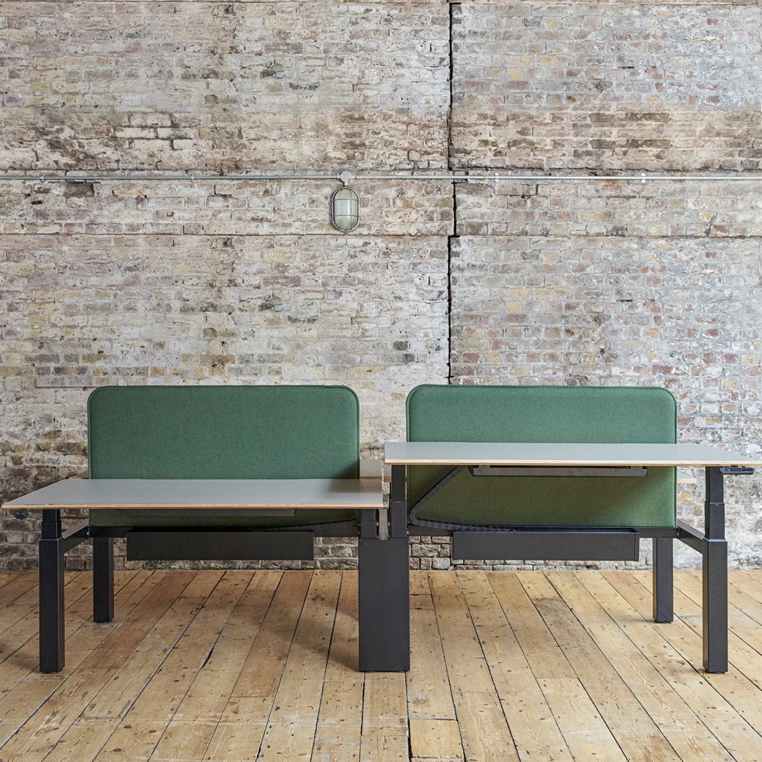 Bestuhl Sit-Stand Bench Desking Bestuhl Sit-Stand Bench Desking
