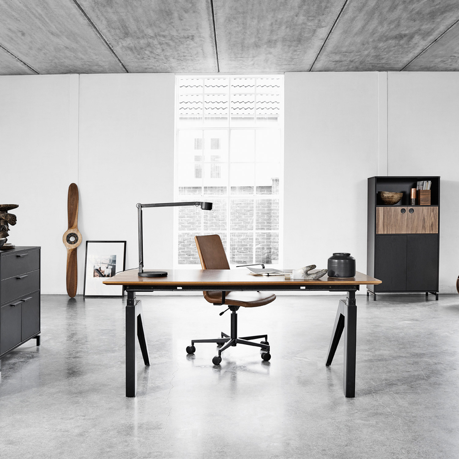 Cabale Height Adjustable Desk Cabale Height Adjustable Desk