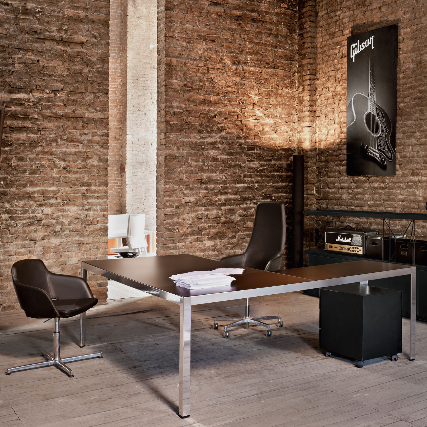 Frame Plus Executive Desk with Return