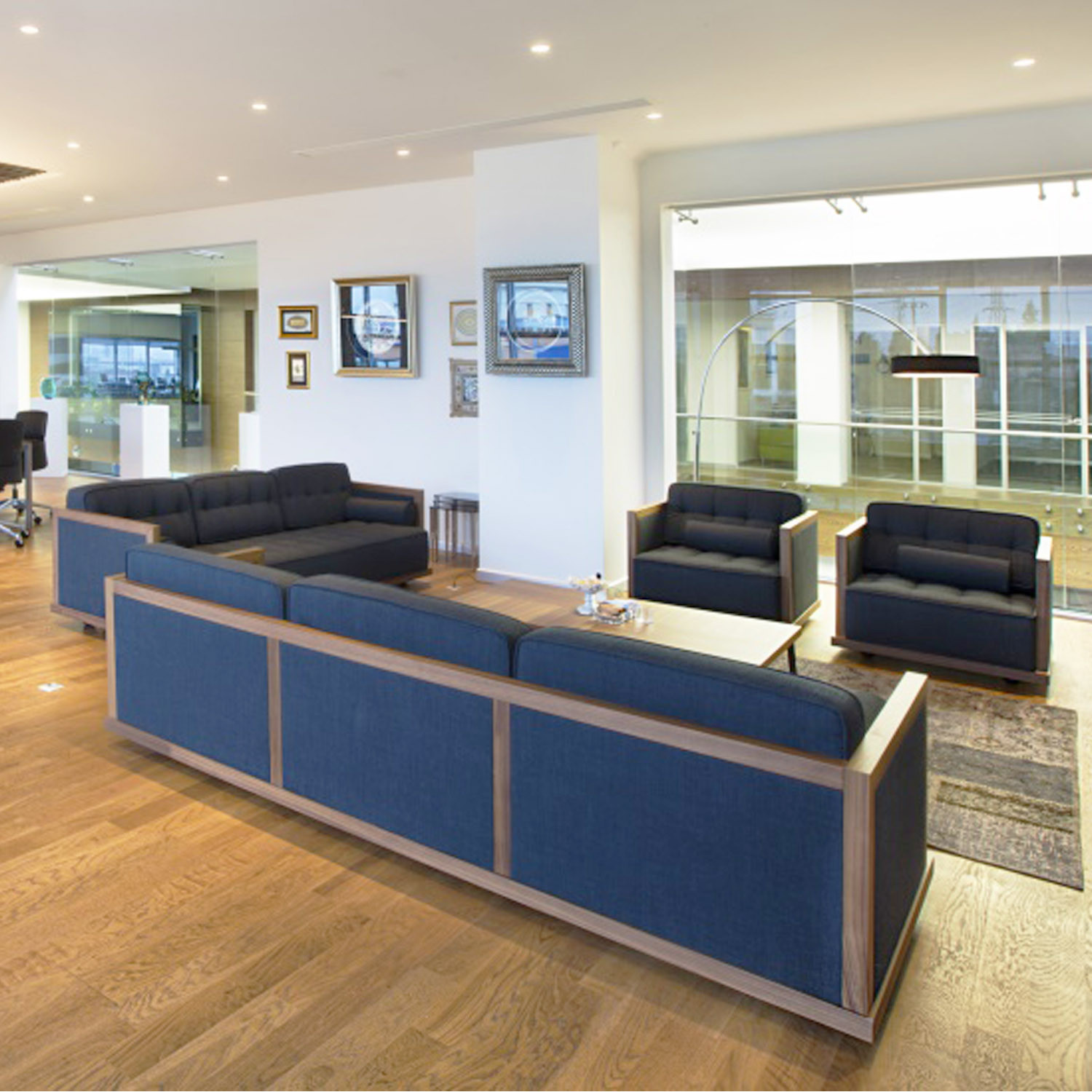 Hanedan Executive Sofa by Koleksiyon Hanedan Executive Sofa by Koleksiyon
