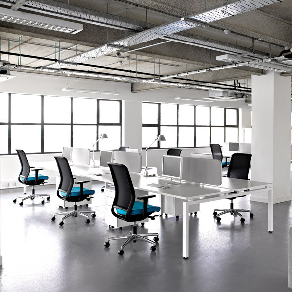Oblique Visual Bench Desks Oblique Visual Bench Desks