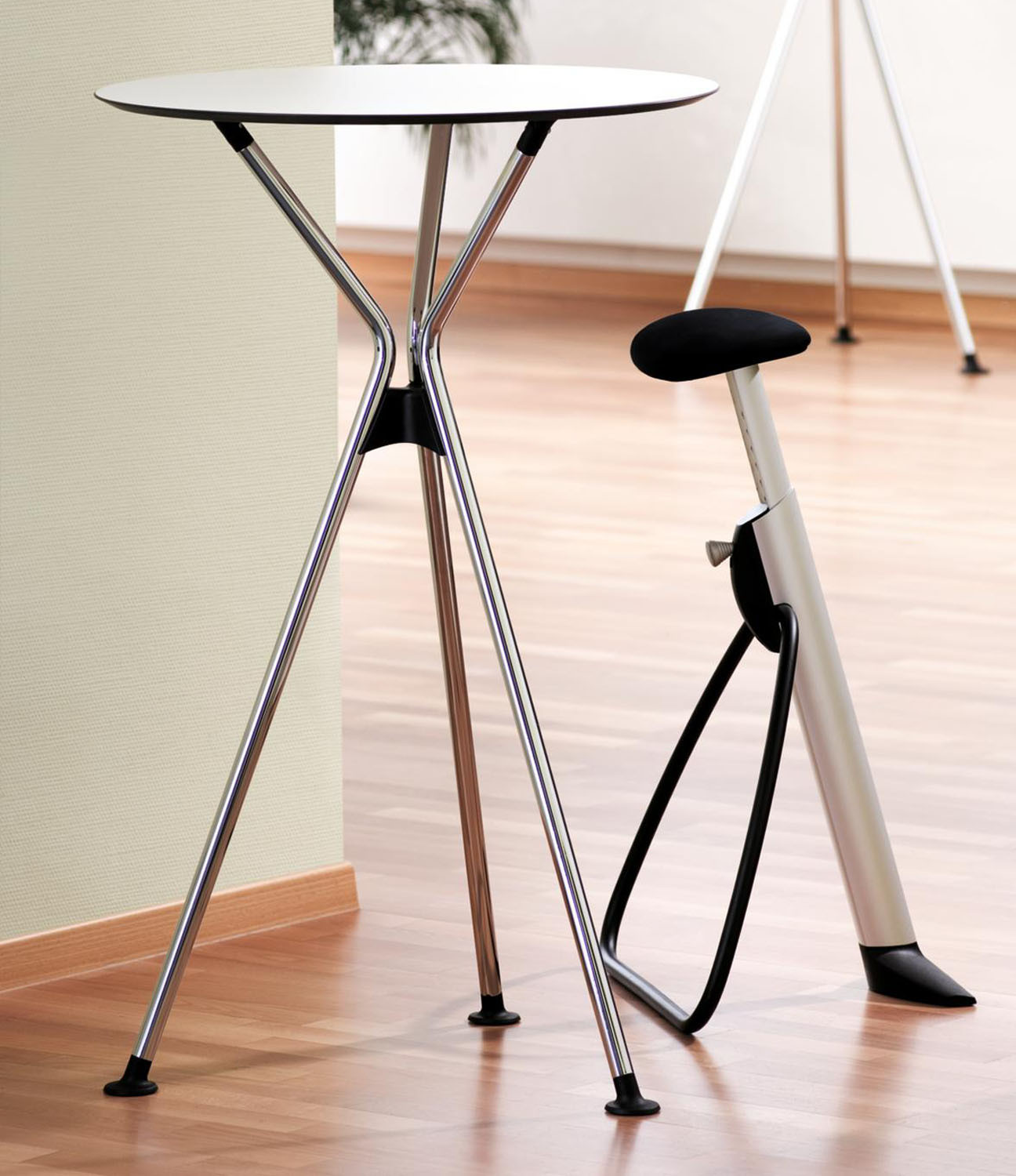 Smile Sit-Stand Seat Smile Sit-Stand Seat