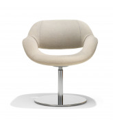 8200 Volpe Armchair with round base plate