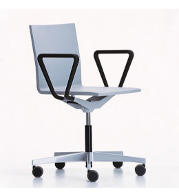 .04 Task Chair