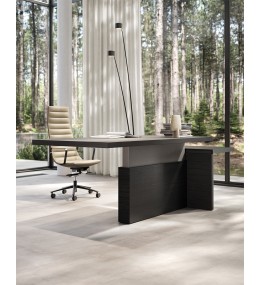 Mux70 Executive Desk