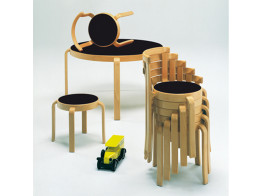 8000 Series Chairs Stackable