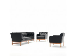 EJ 315 Sofa & Chairs