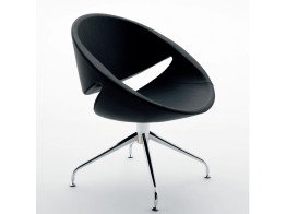 Mya Chair with 4-Star base with glides