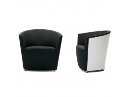 Parentesi Armchair