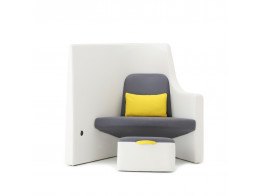 Vee Chair