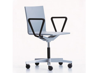 .04 Task Chair