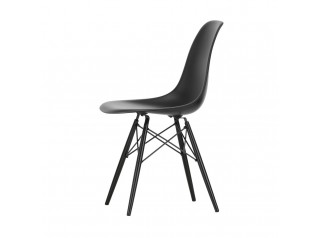 Eames Plastic Side Chairs DSW