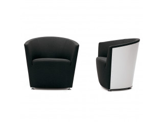 Parentesi Armchair