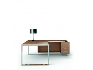 X7 Executive Desk