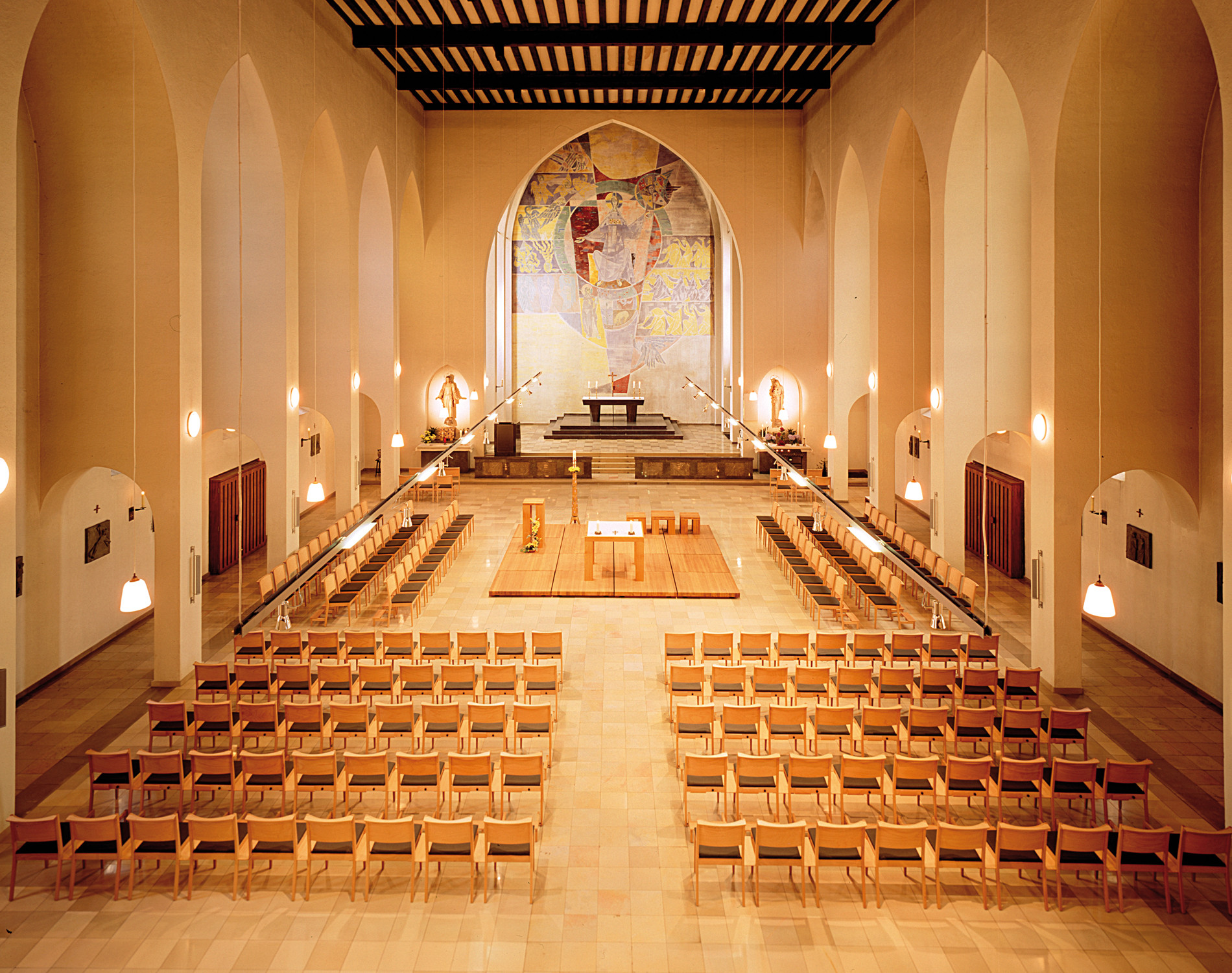1500 Luca Congregation Seating