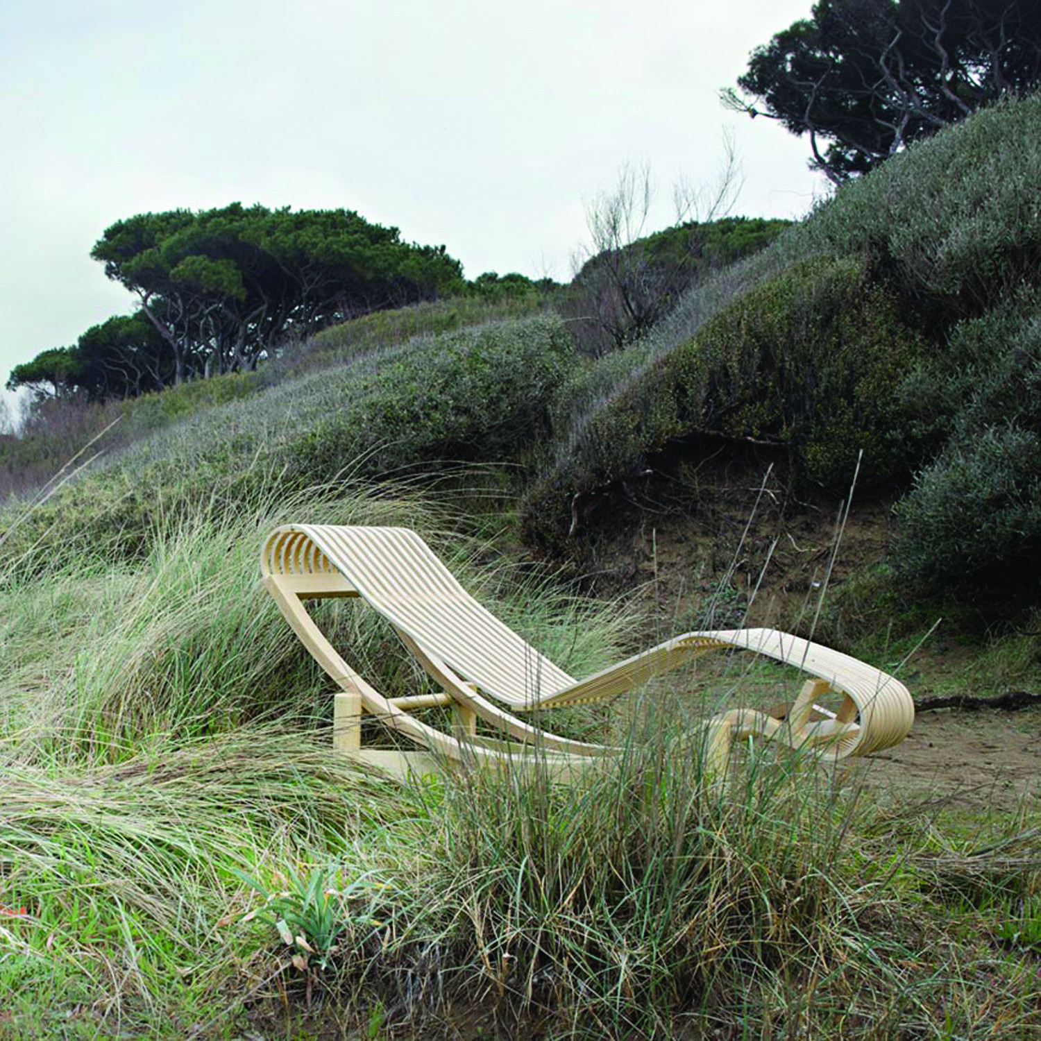 522 Tokyo Chaise Longue Outside