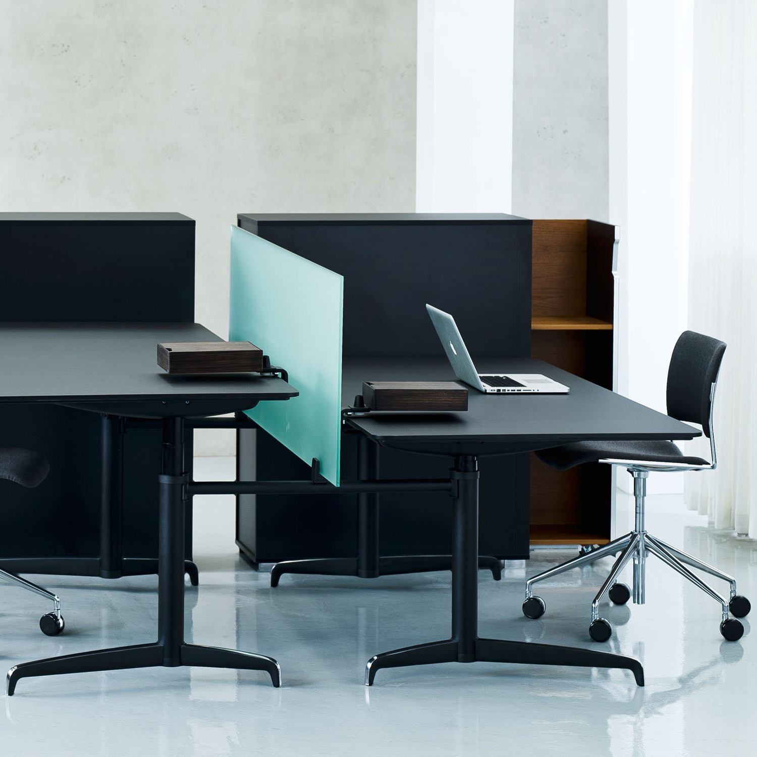 Genese SitStand Desks