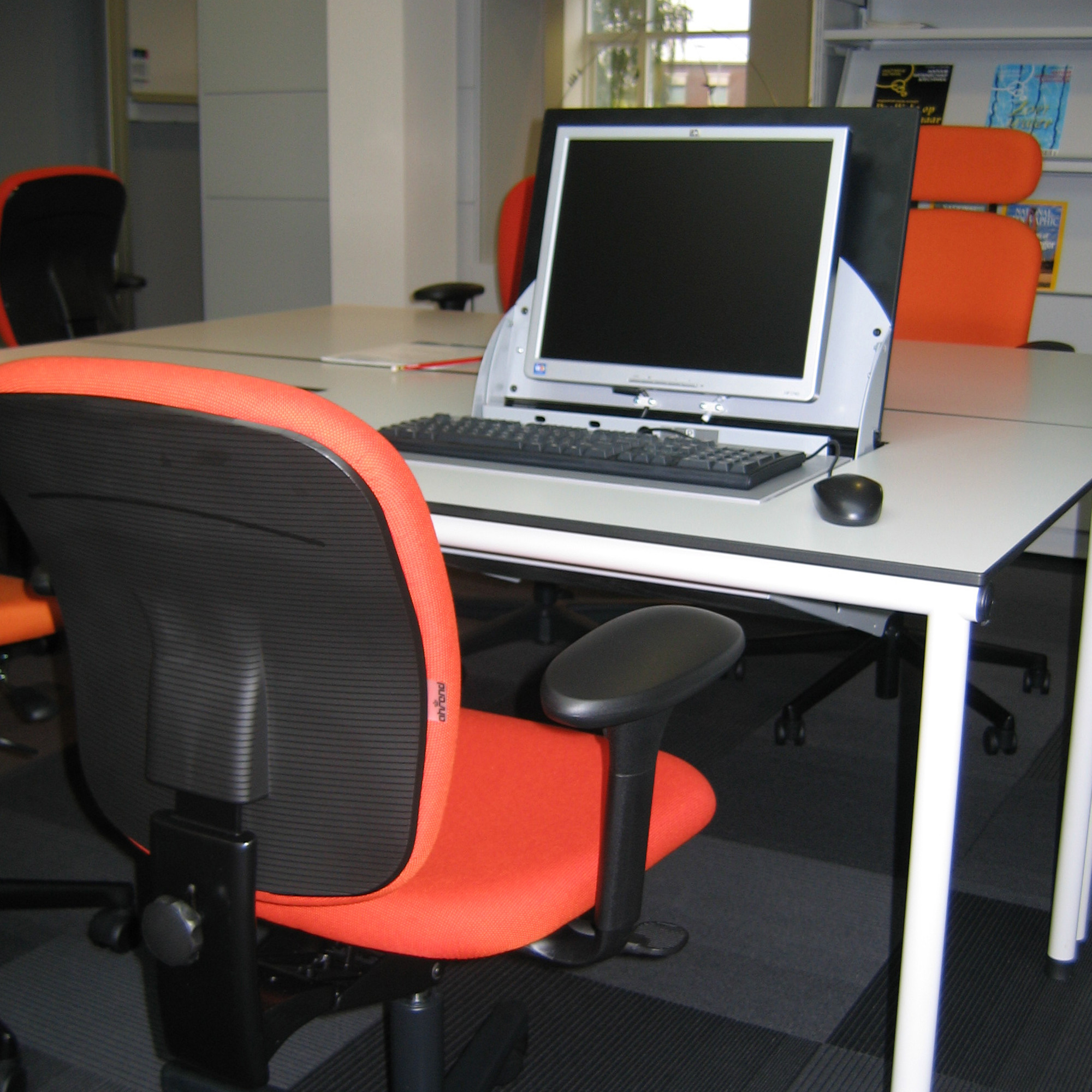 Ahrend 310 Training Table
