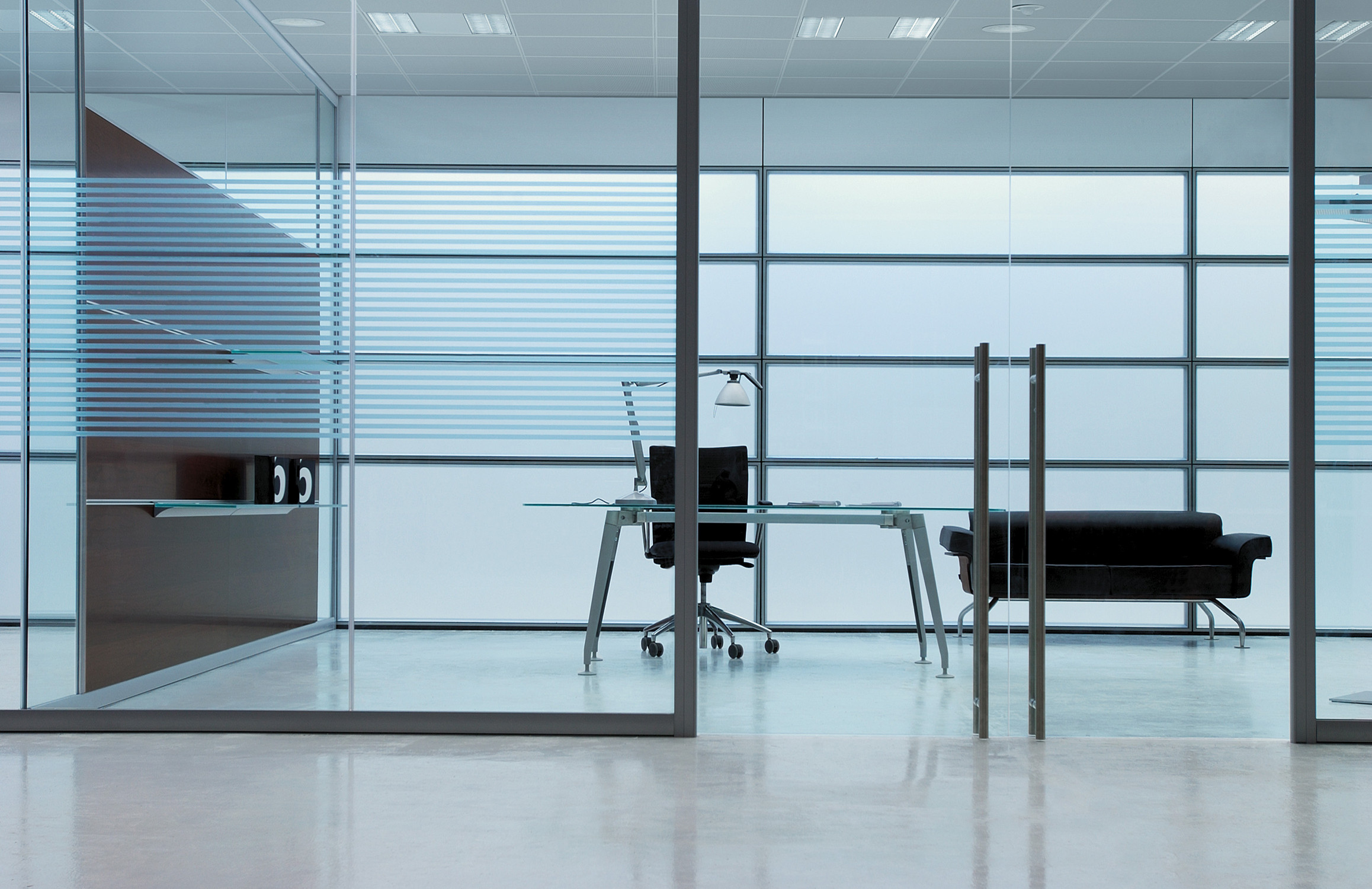 Areaplan Horizontal Panels are available in a wide variety of finishes