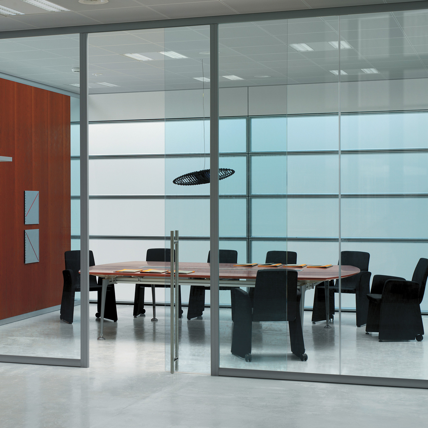 Areaplan Horizontal Panels are available in a wide variety of finishes