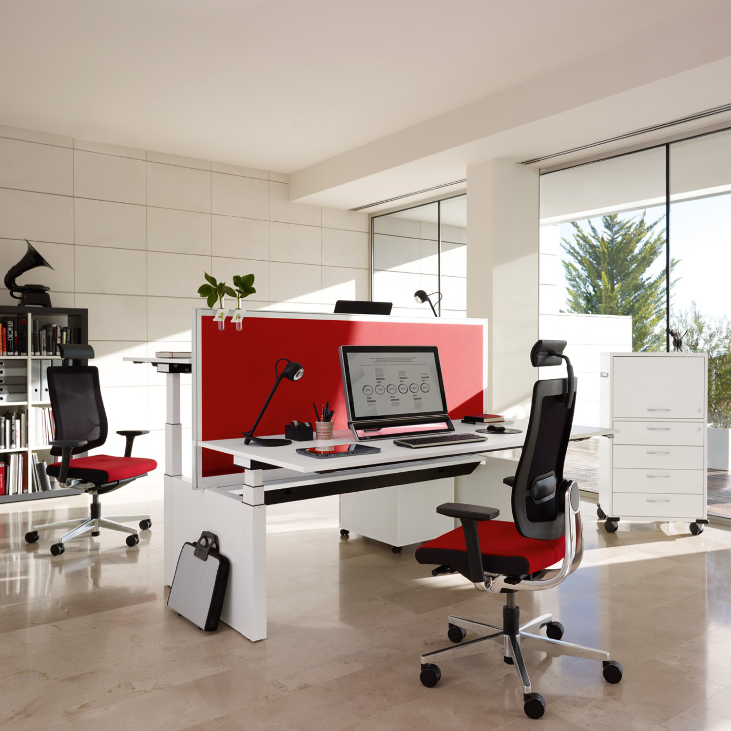 Black Dot Net Management Chair with headrest