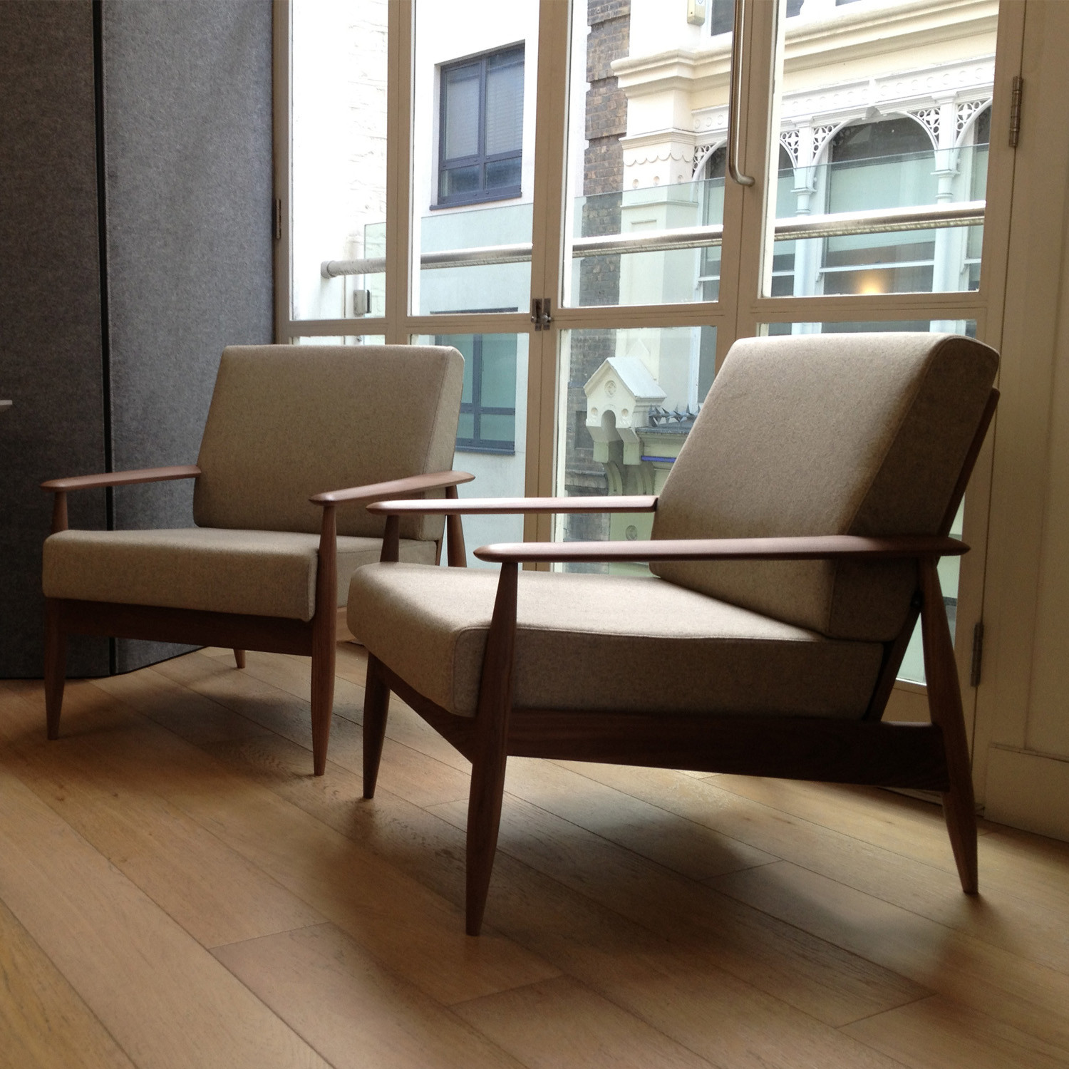 BuzziNordic Armchair