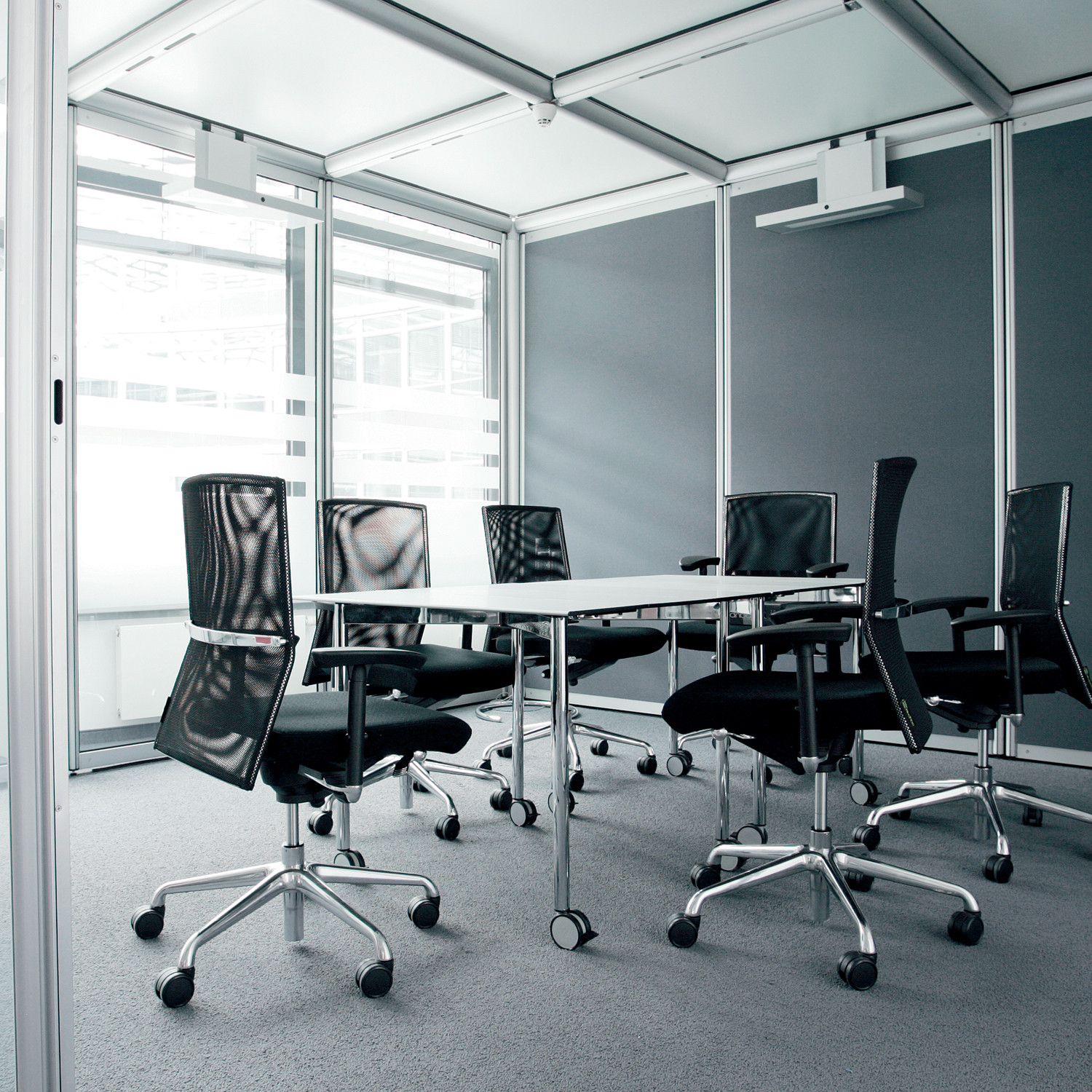 Cento Miglia Executive Chairs