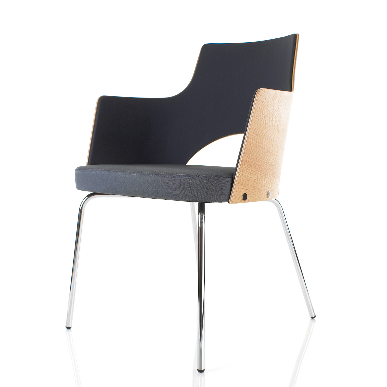 Cortina 4-Legged Armchair