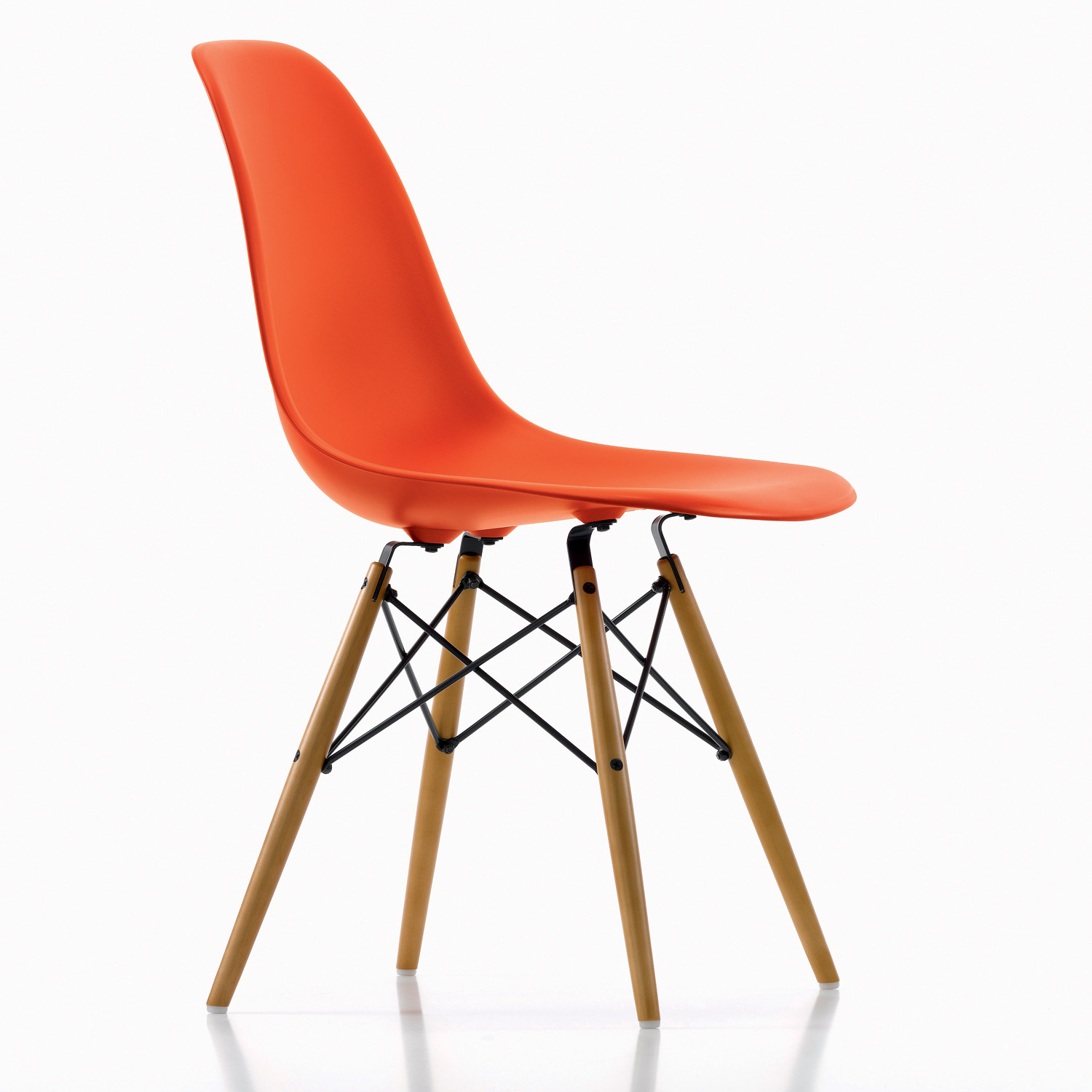 Eames Plastic Side Chair DSW