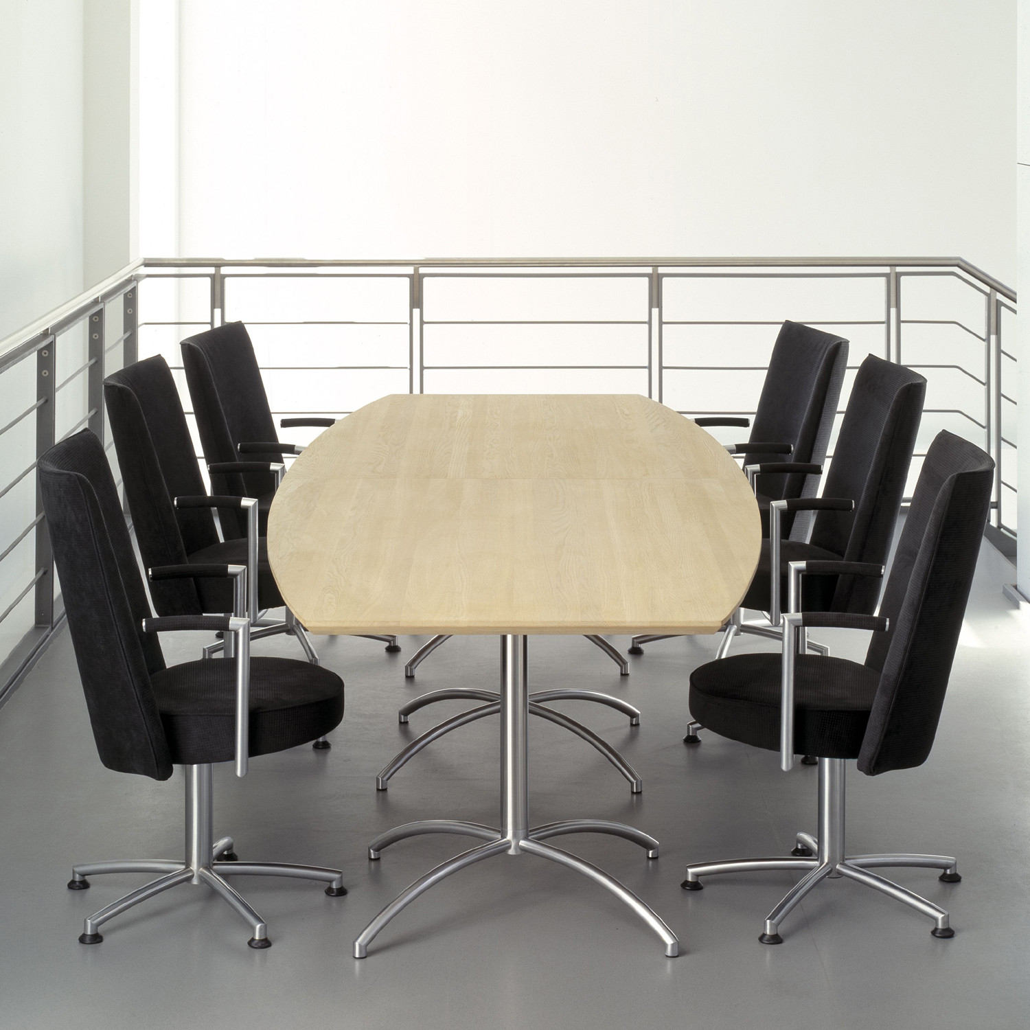 EJ 72 Partner Table