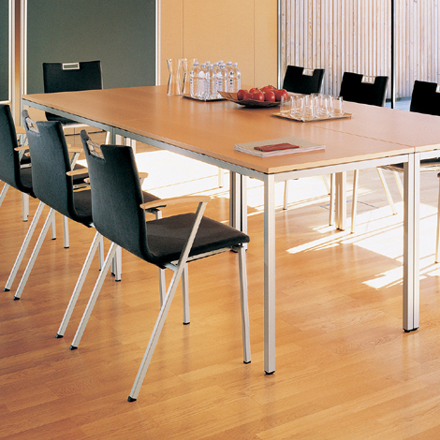 Clip Tables for Meetings