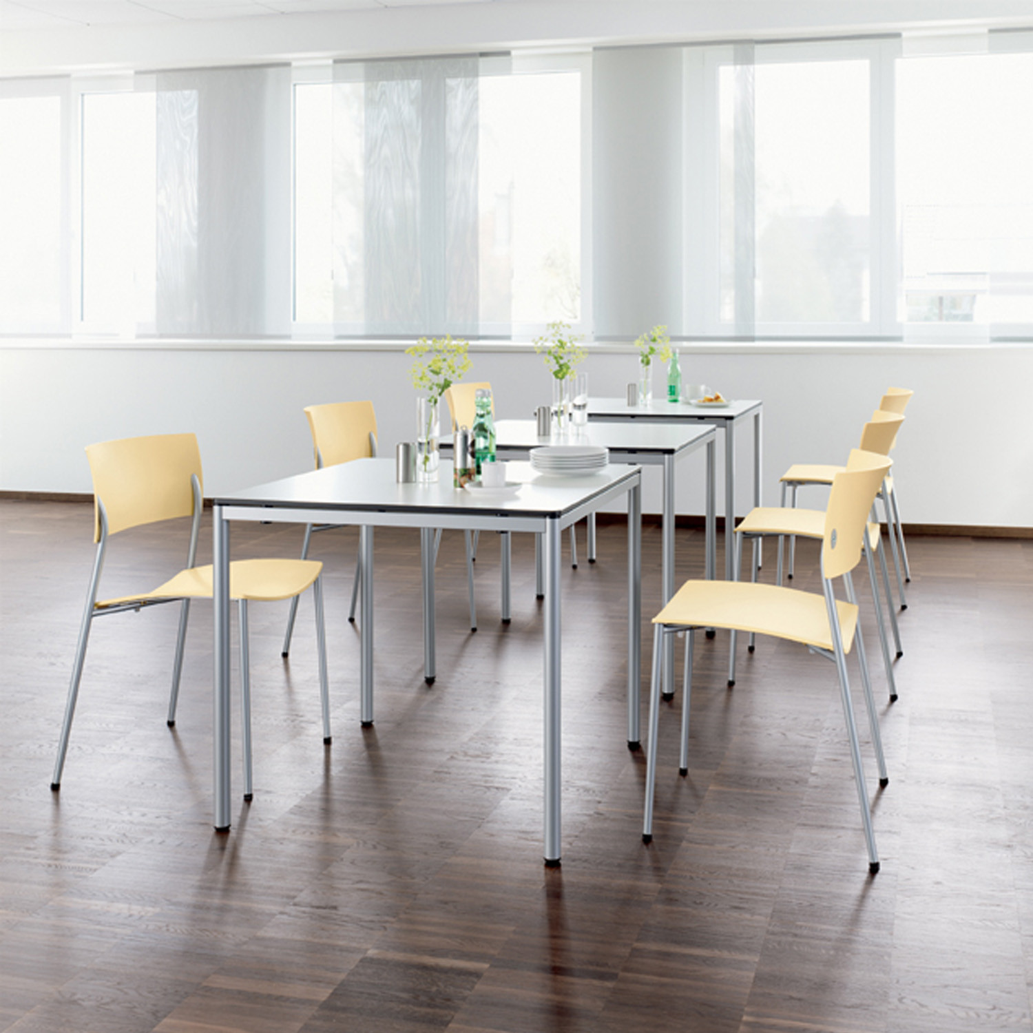 Clip Table by Wiesner Hager