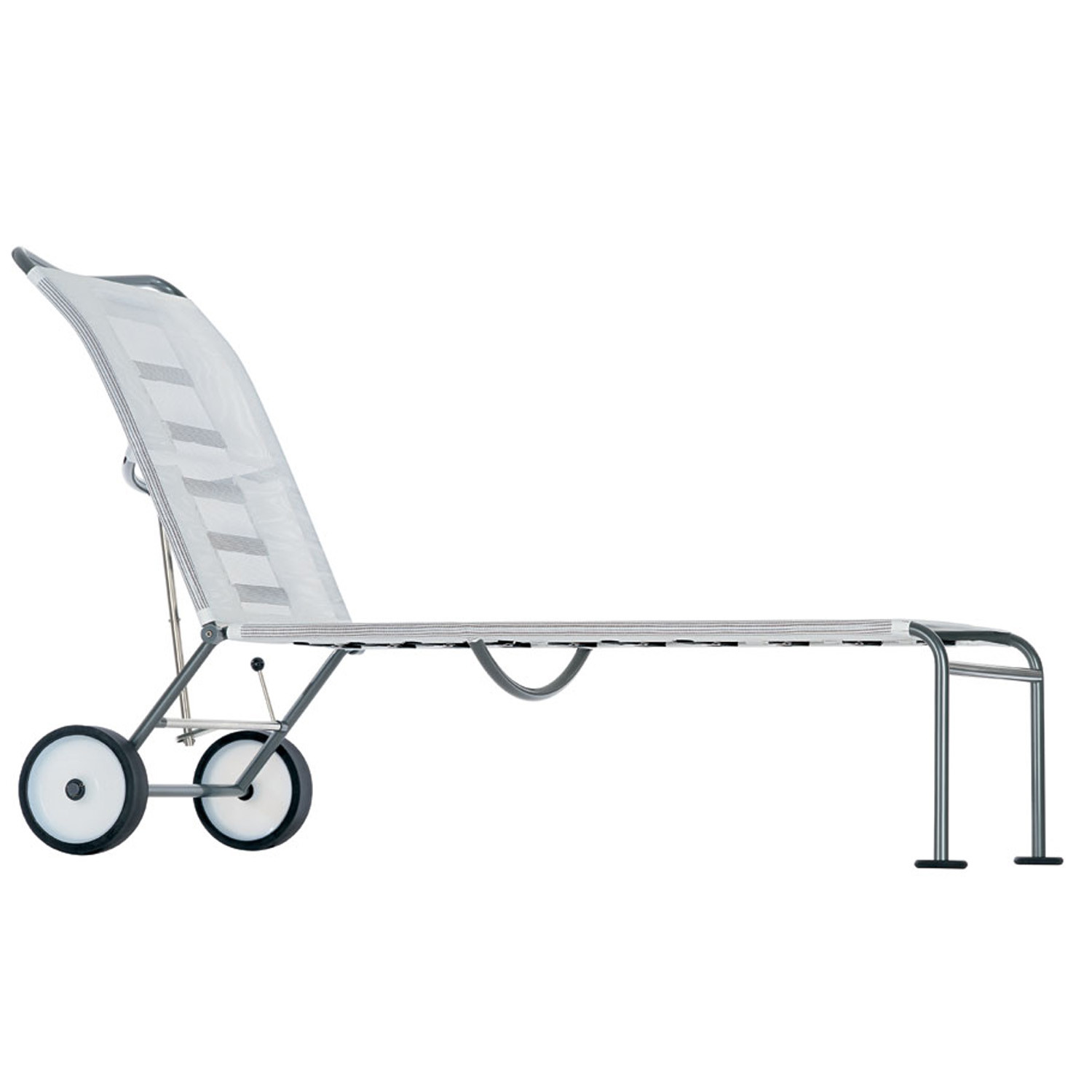 Green Outdoor Sun Lounger in white mesh