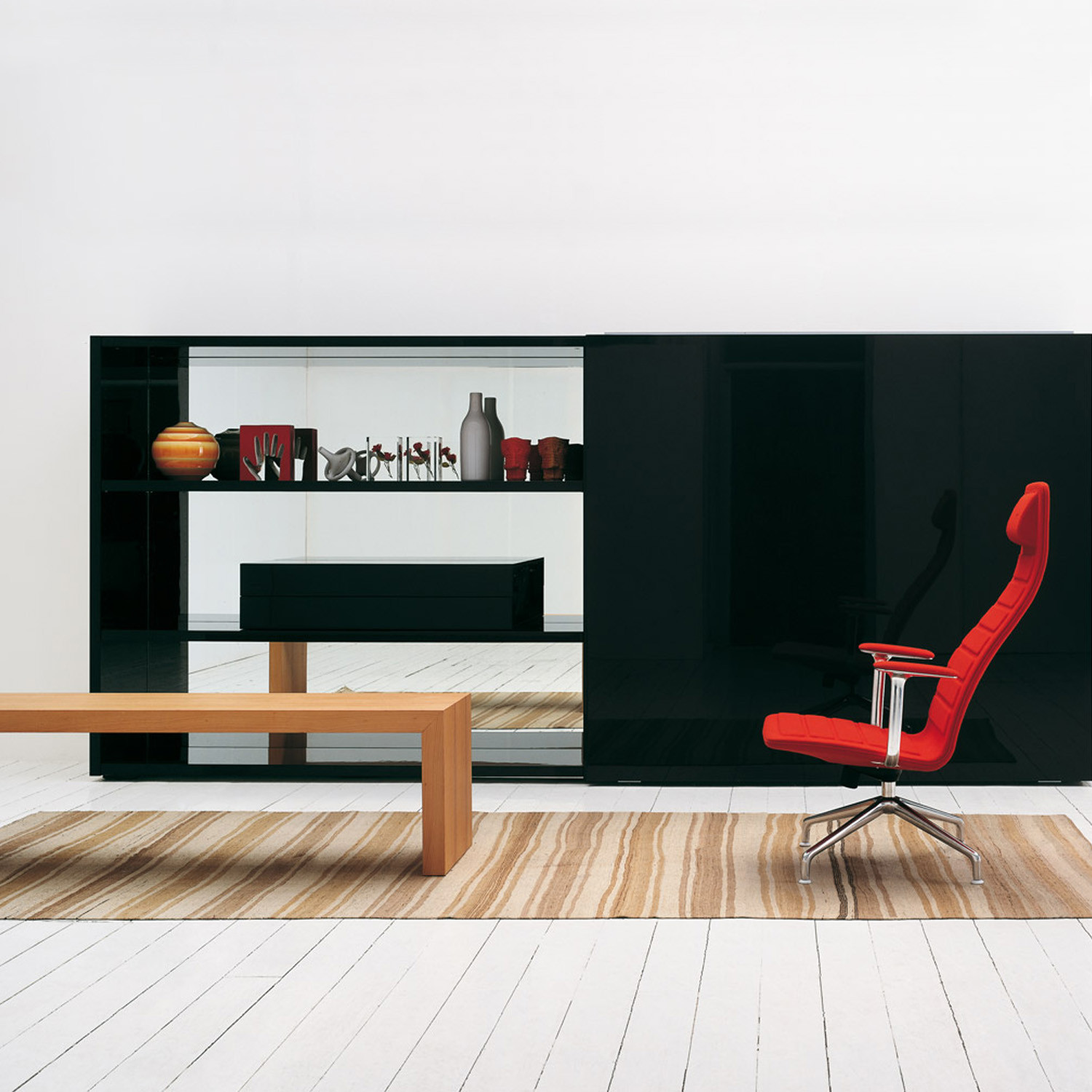 Lotus Attesa Executive Swivel Chair