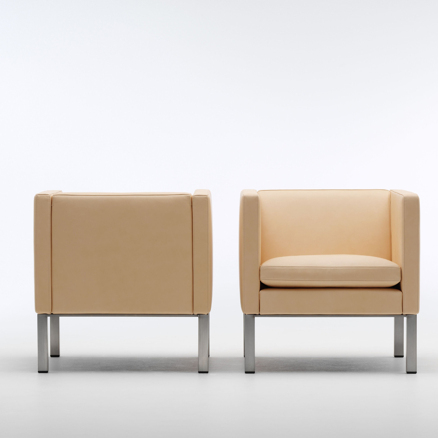 EJ 51 Reception Armchairs