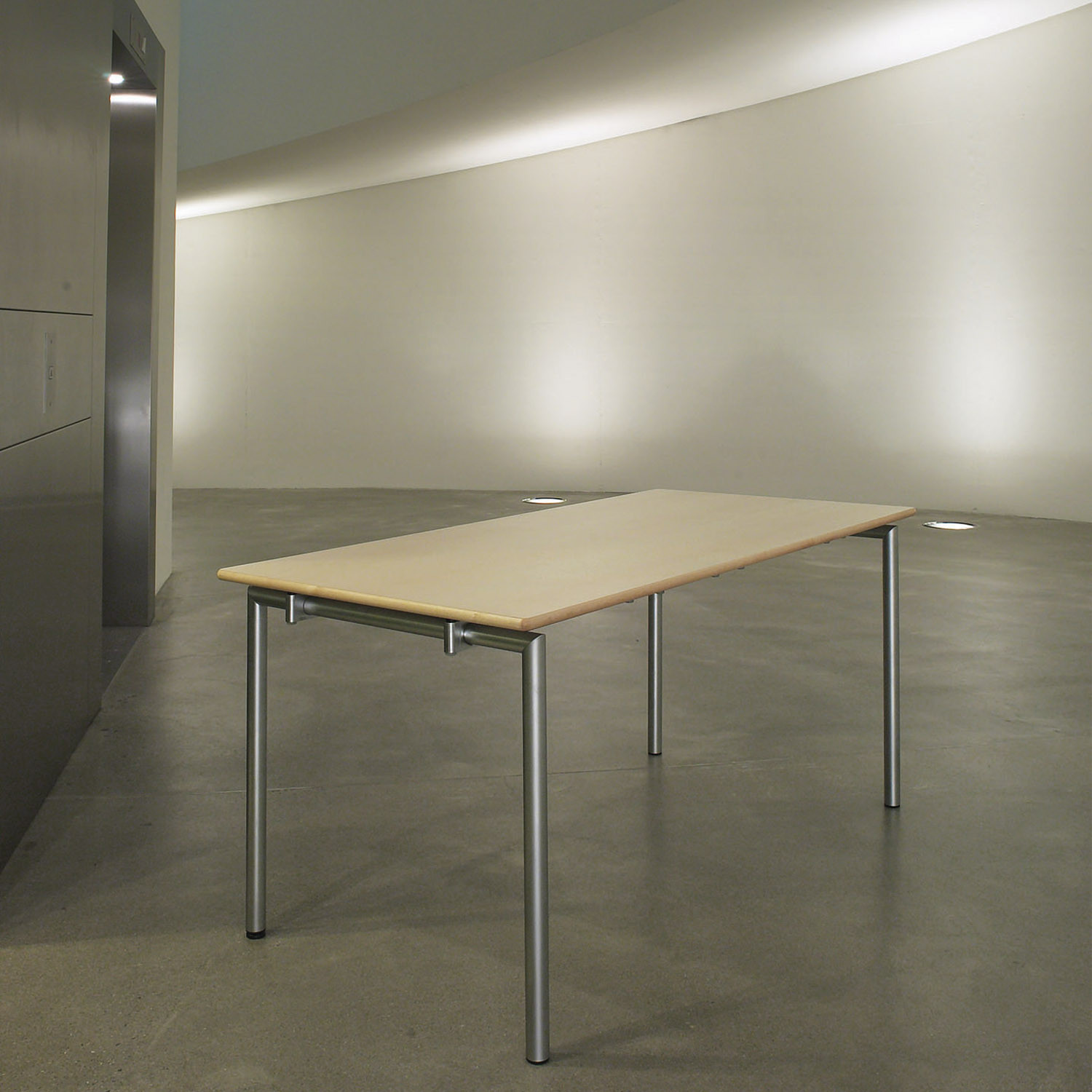 Flex Folding Meeting Table