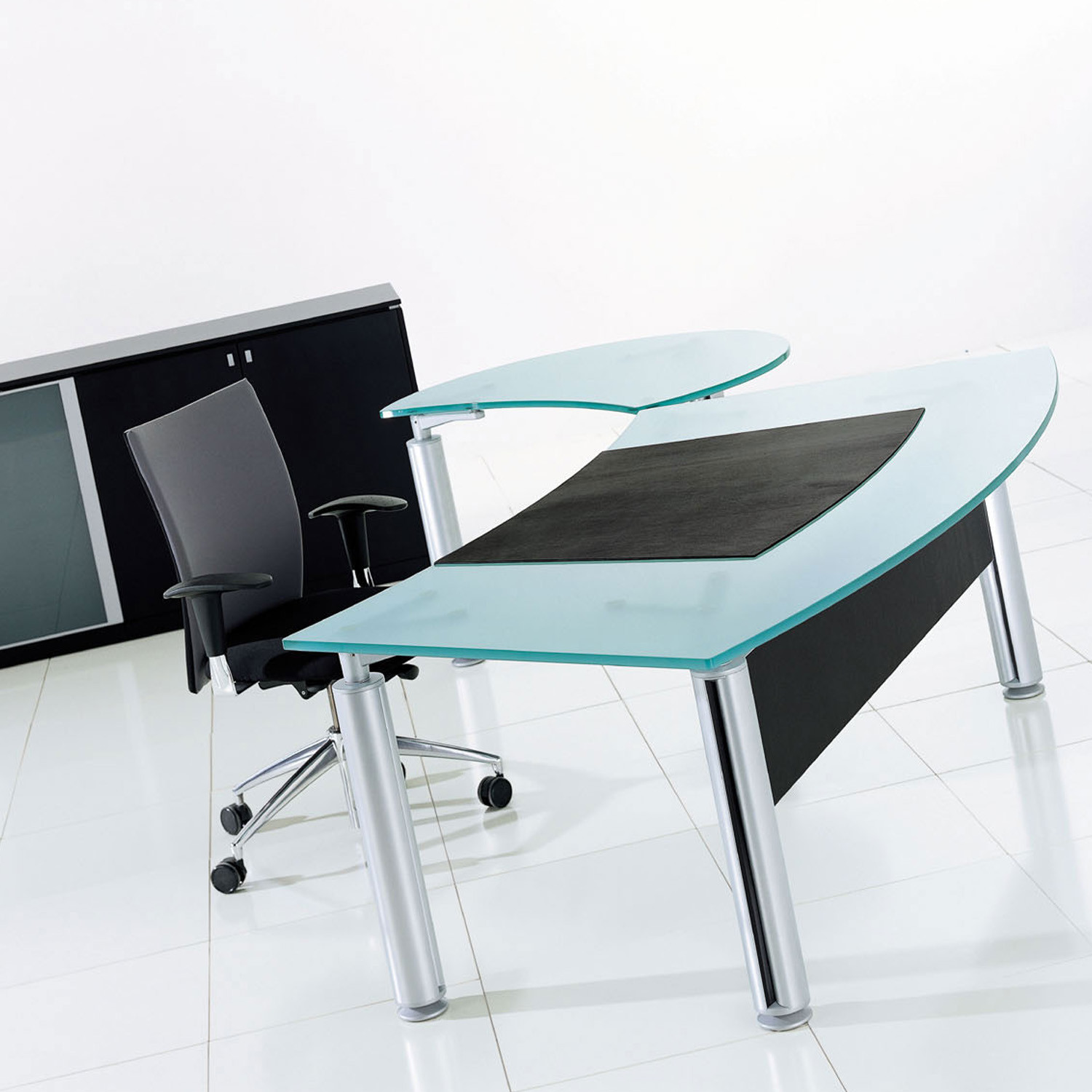 Forma Kristall Glass  Desk