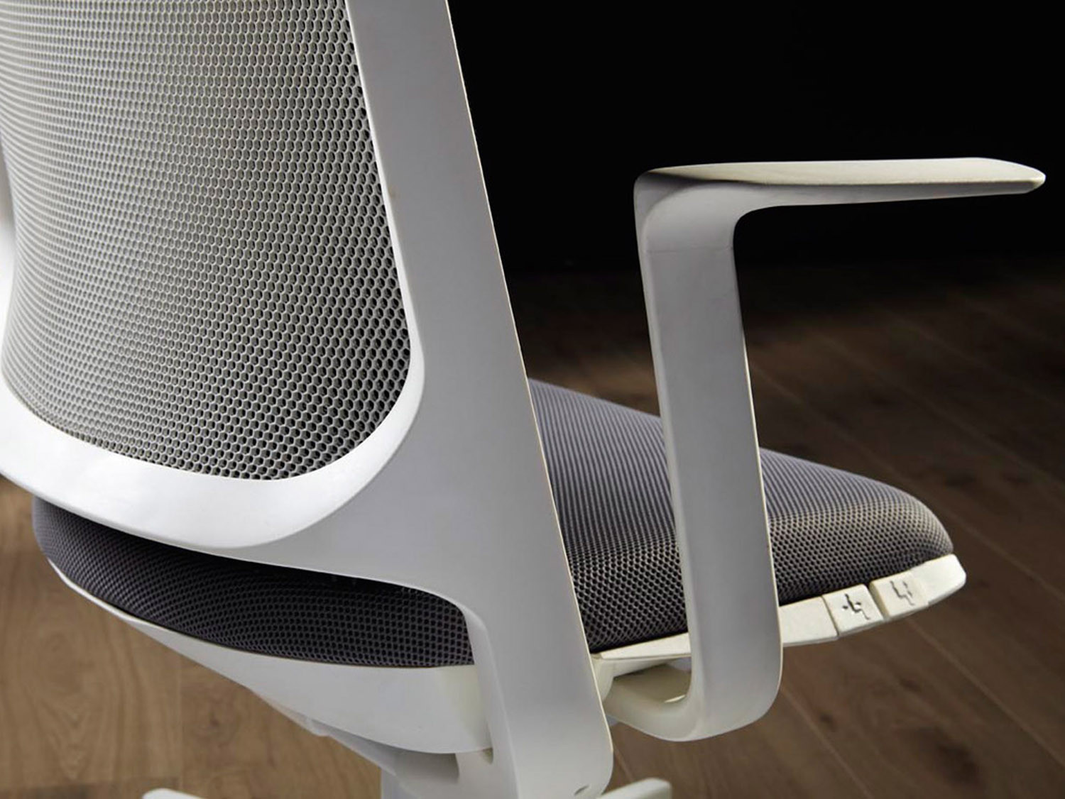 Gala Task Chairs | Ergonomic Office Seating | Apres Furniture