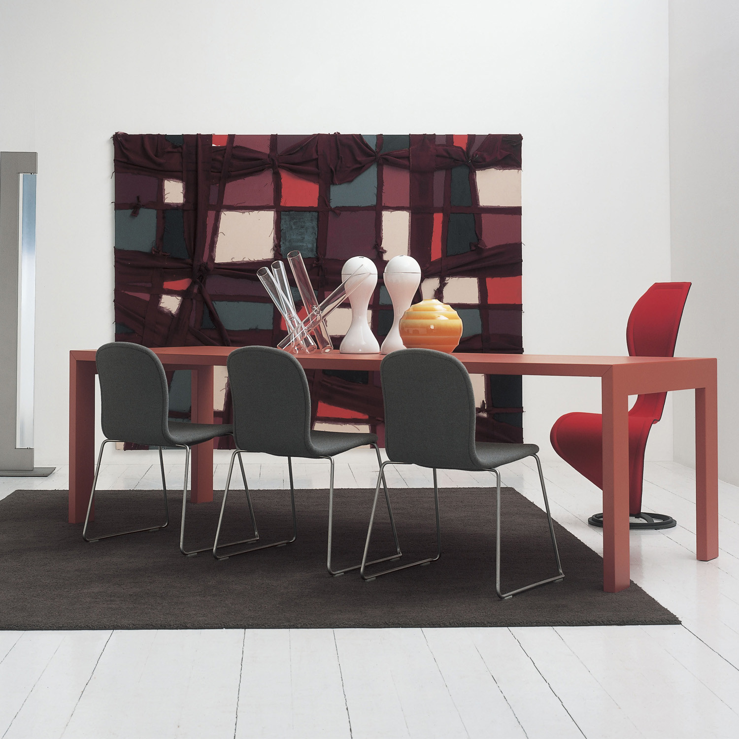 Gamma Dining Table 
