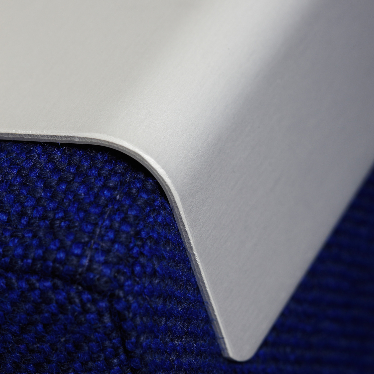 Grow Sofa Table Detail