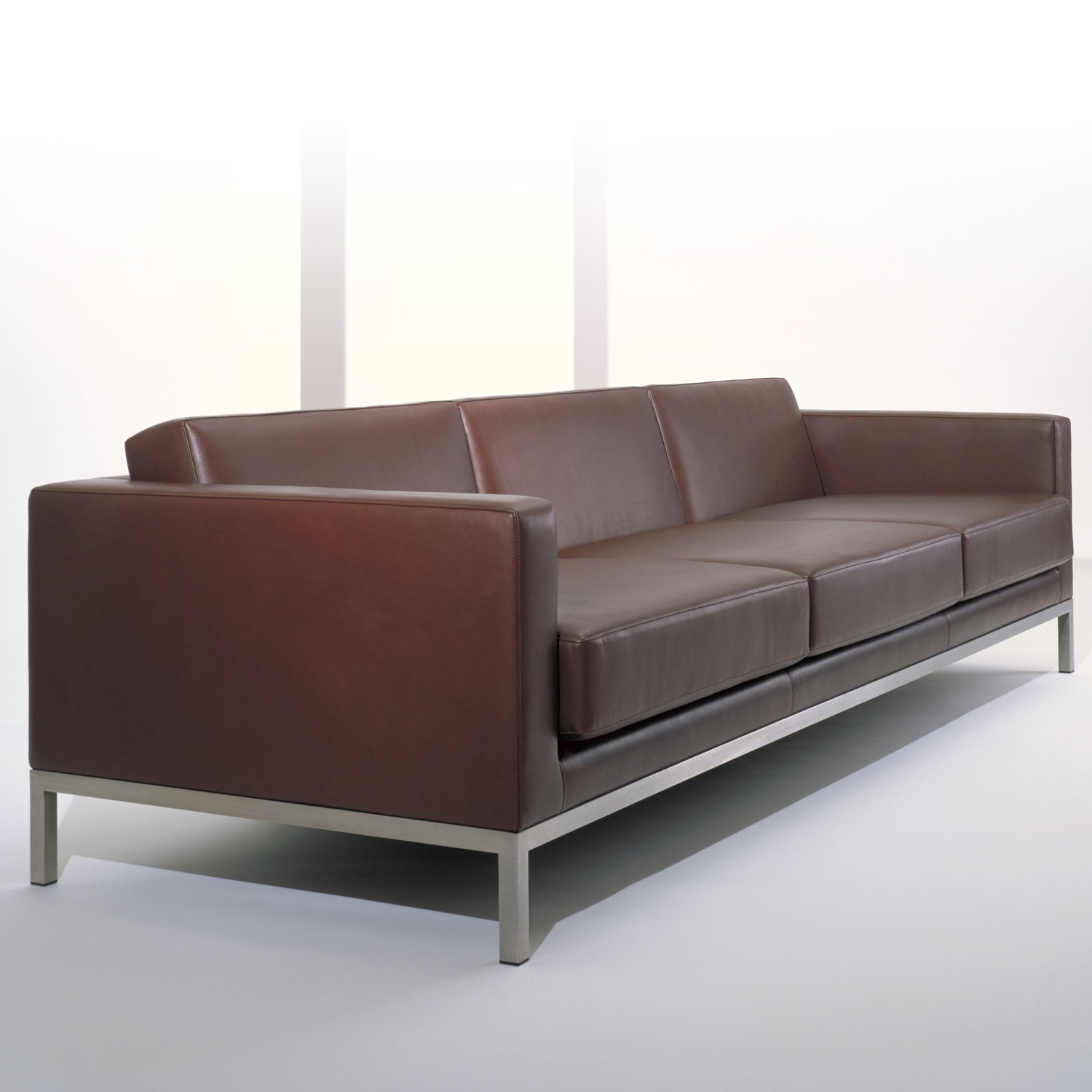 HM26 Three-Seater Sofa in brown leather upholstery