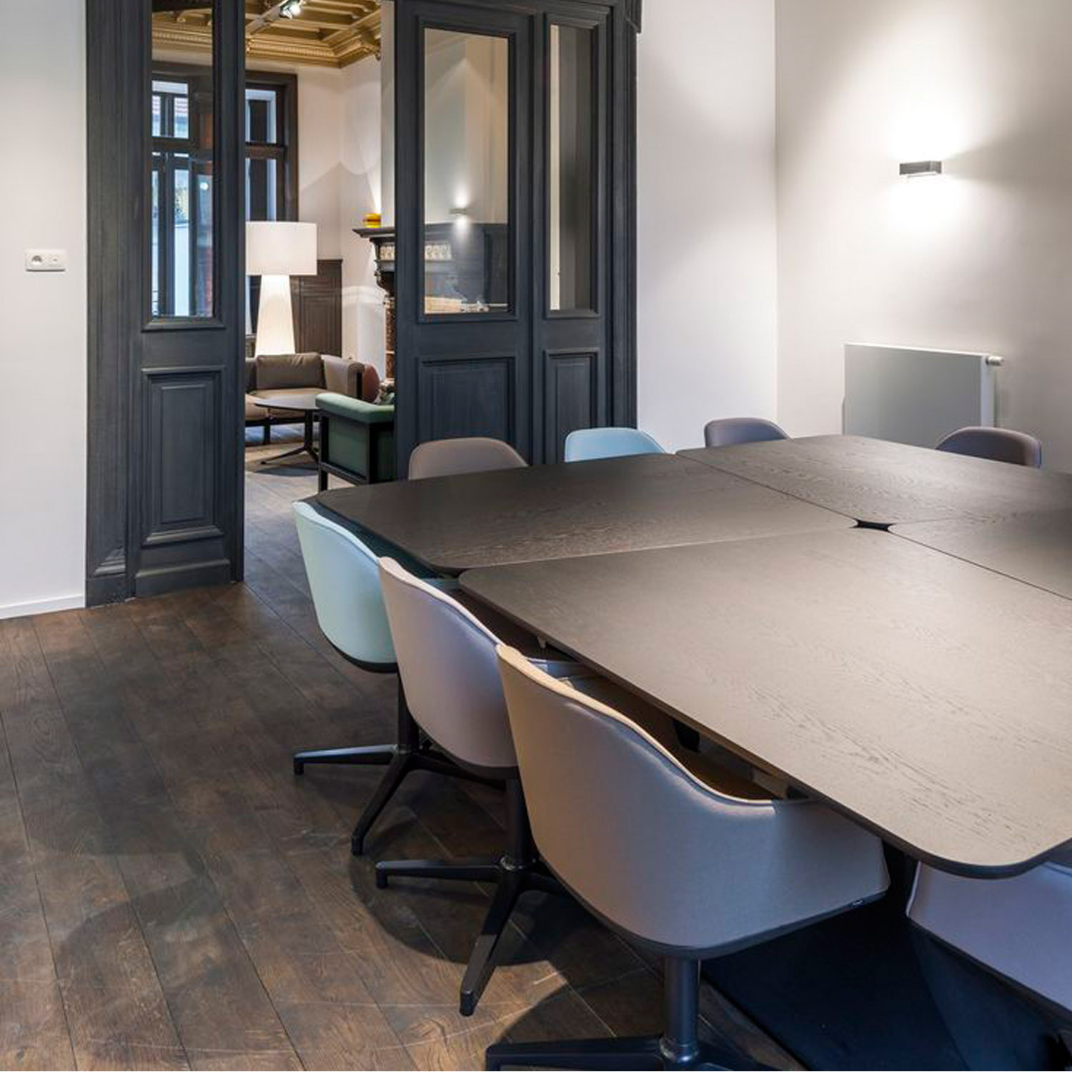 Bulo Kei Pebble Shaped Meeting Table 