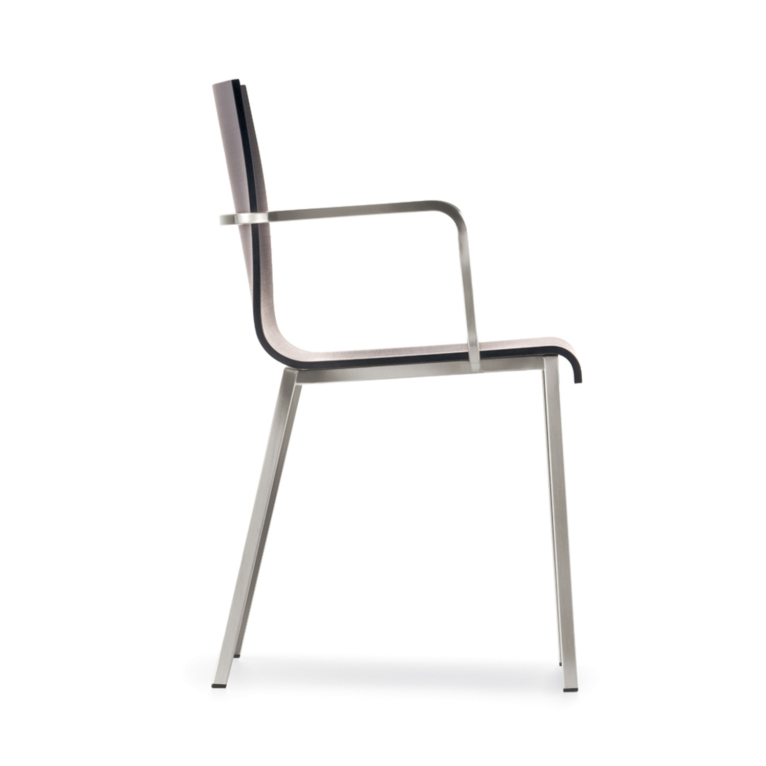 Kuadra XL Chair Side View