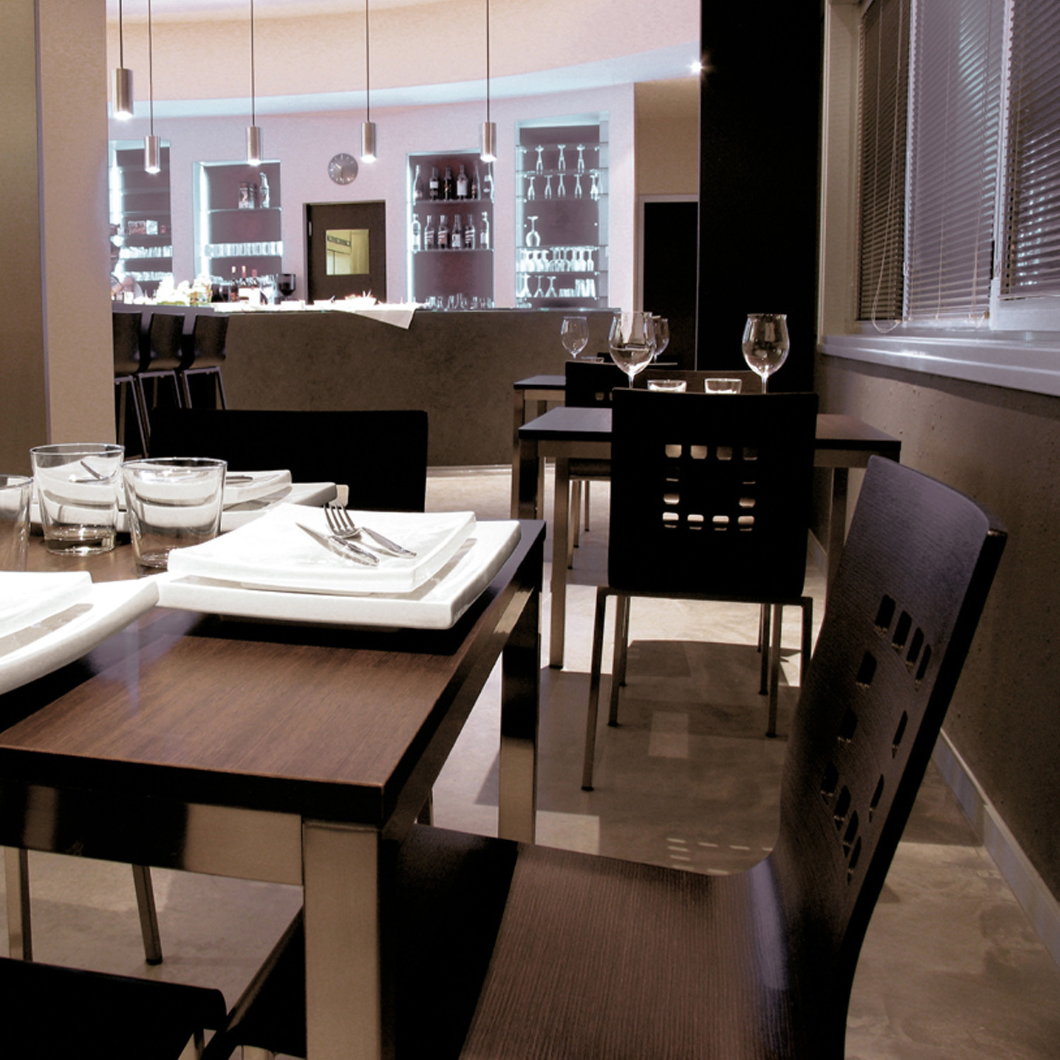Kuadra Plywood Seating