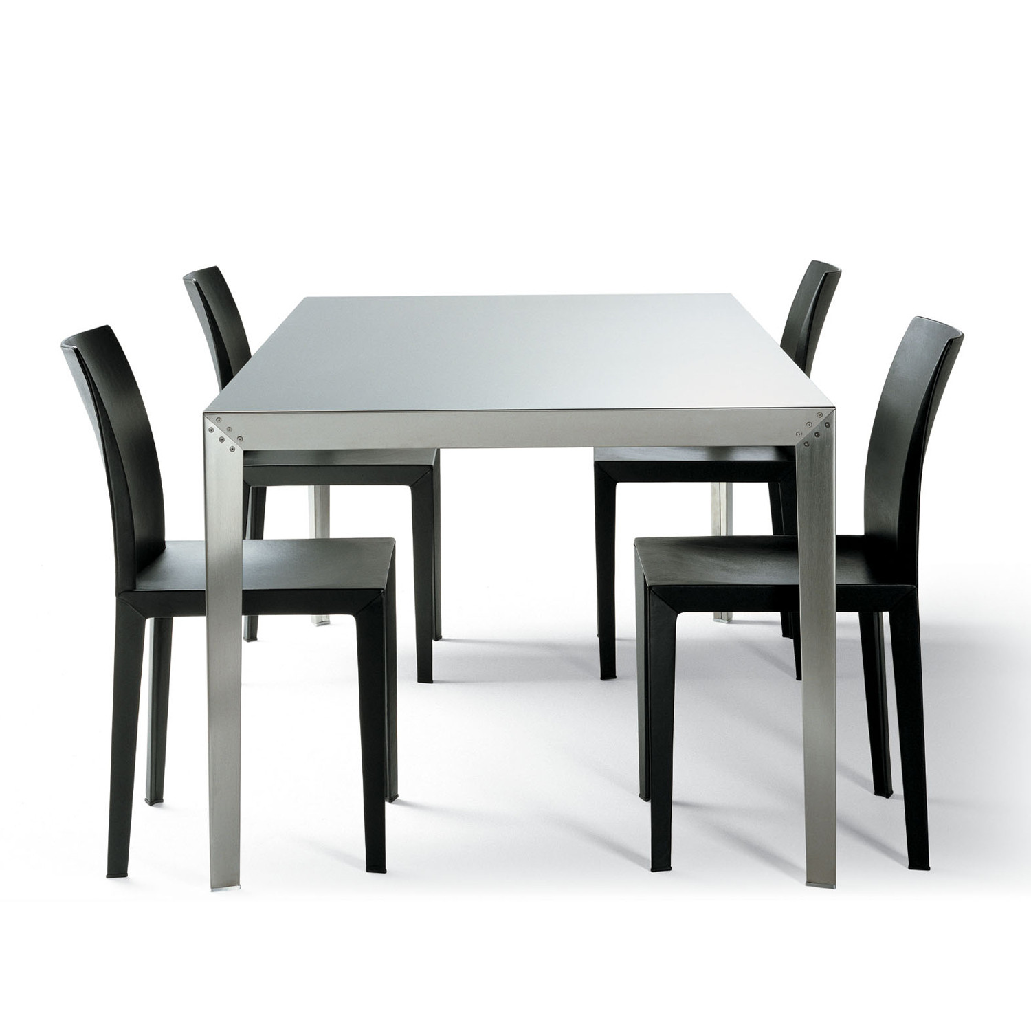 Lola Chairs with Table