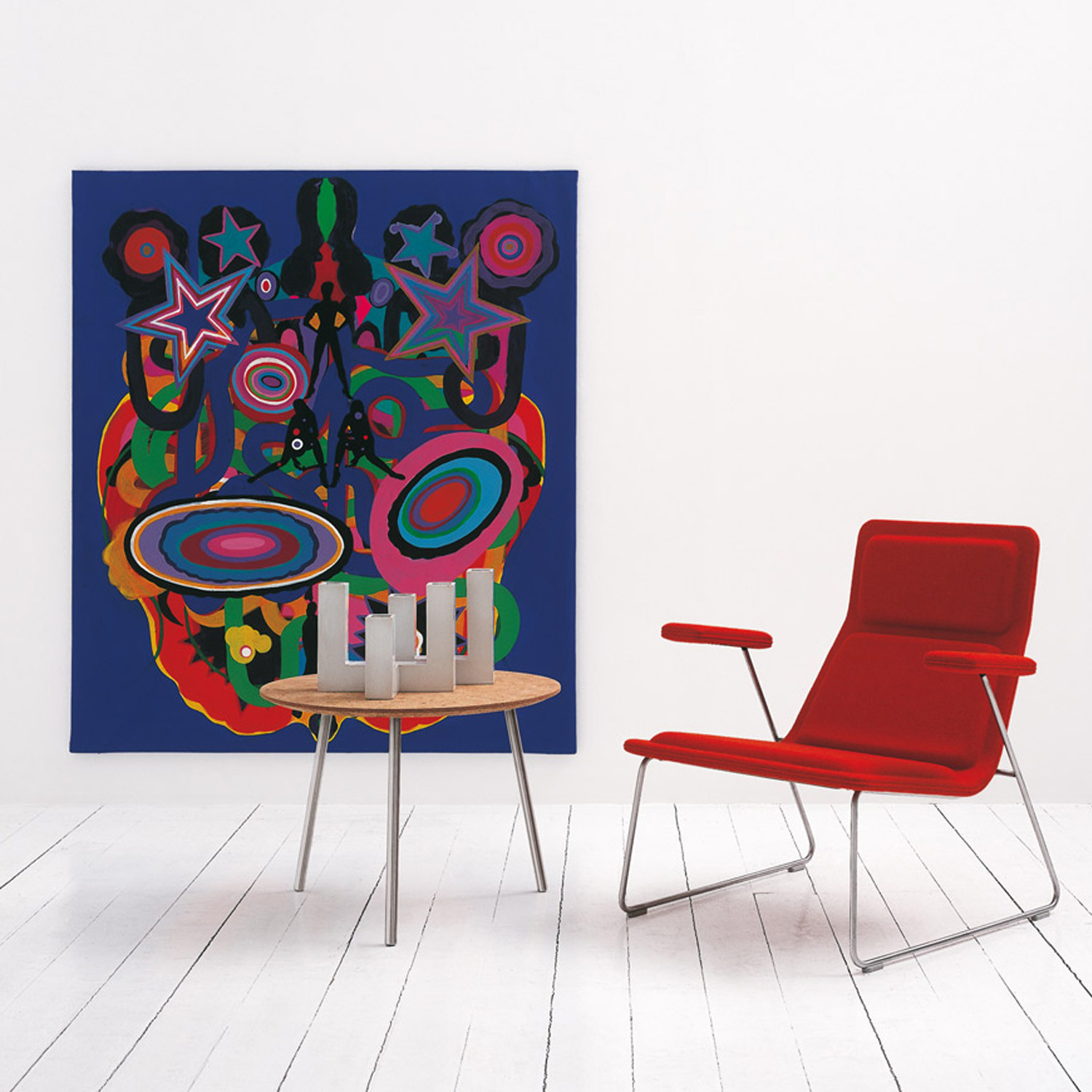 Low Pad Chair with Arms