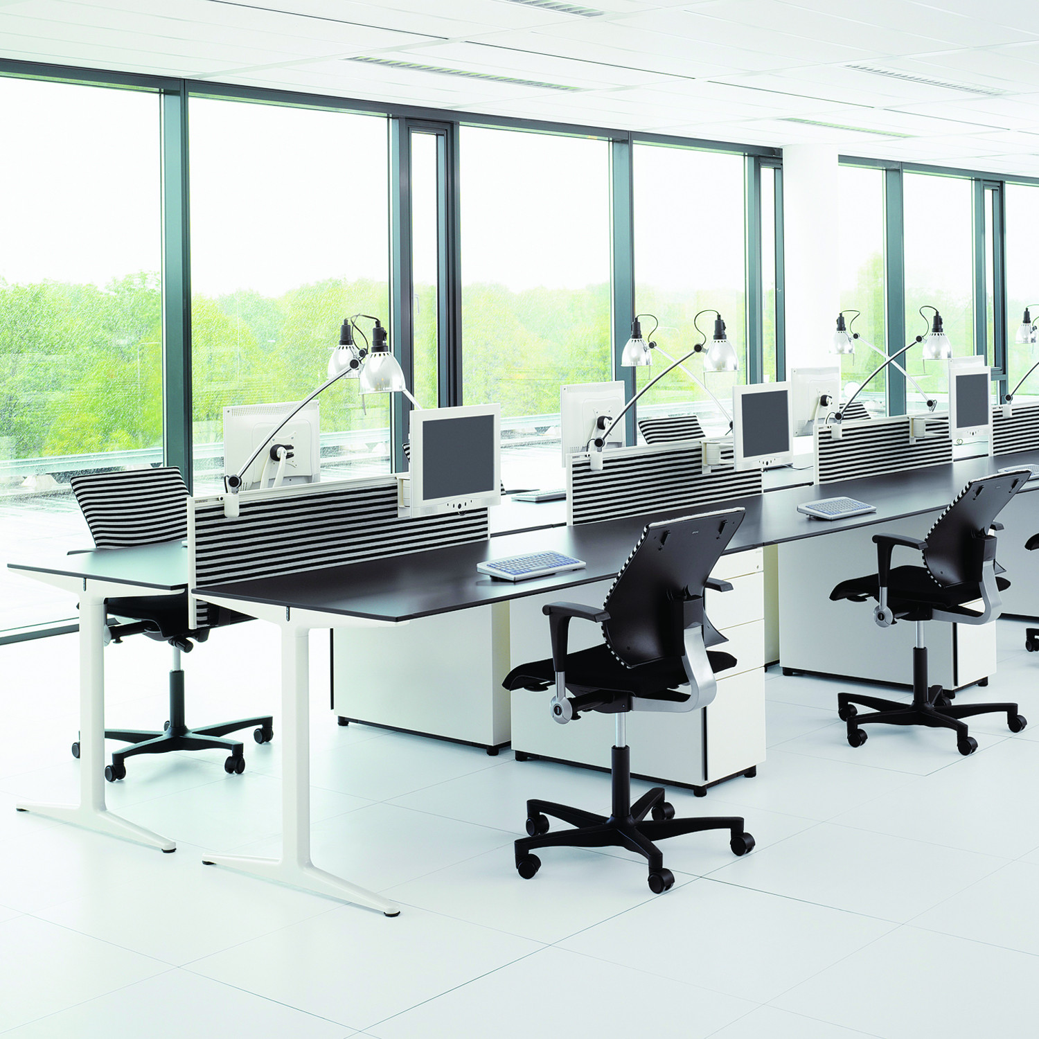 Mehes Office Desk by Ahrend