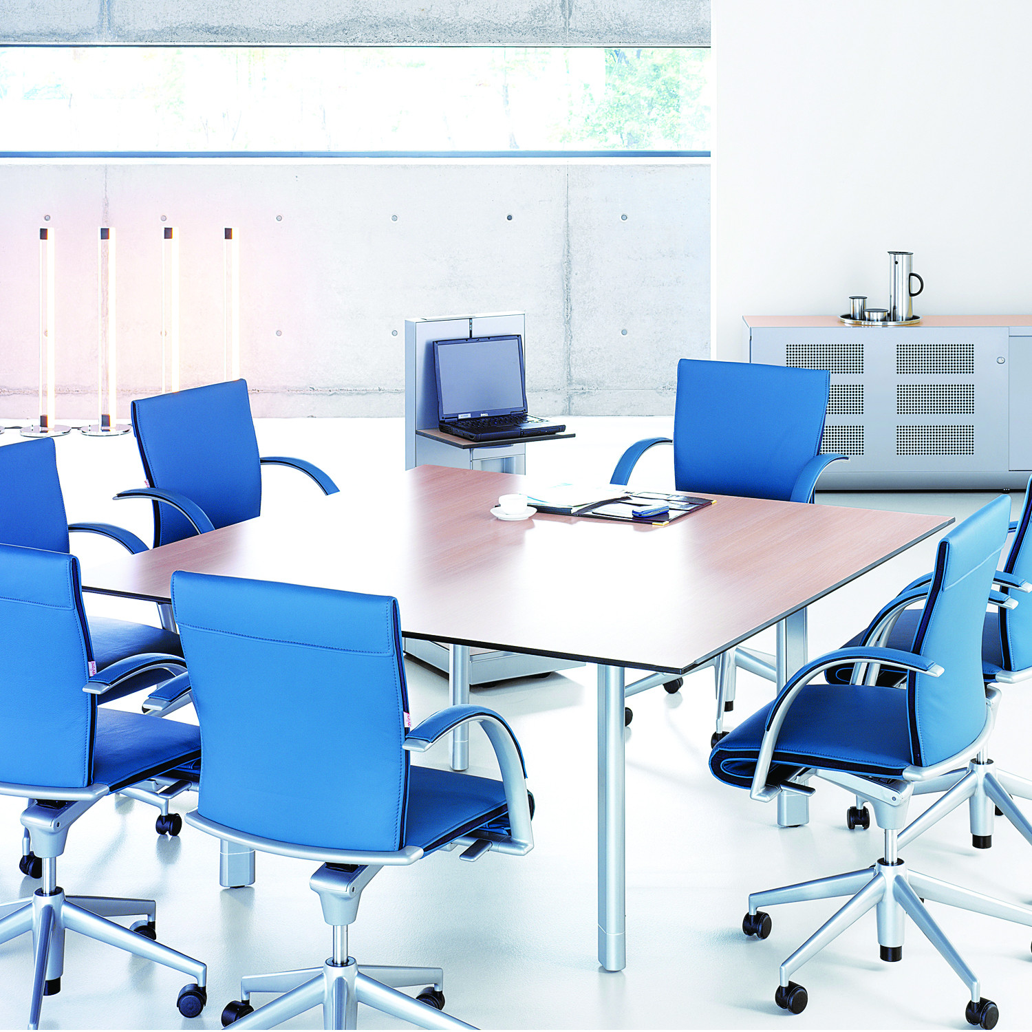 Mehes Meeting Room Table