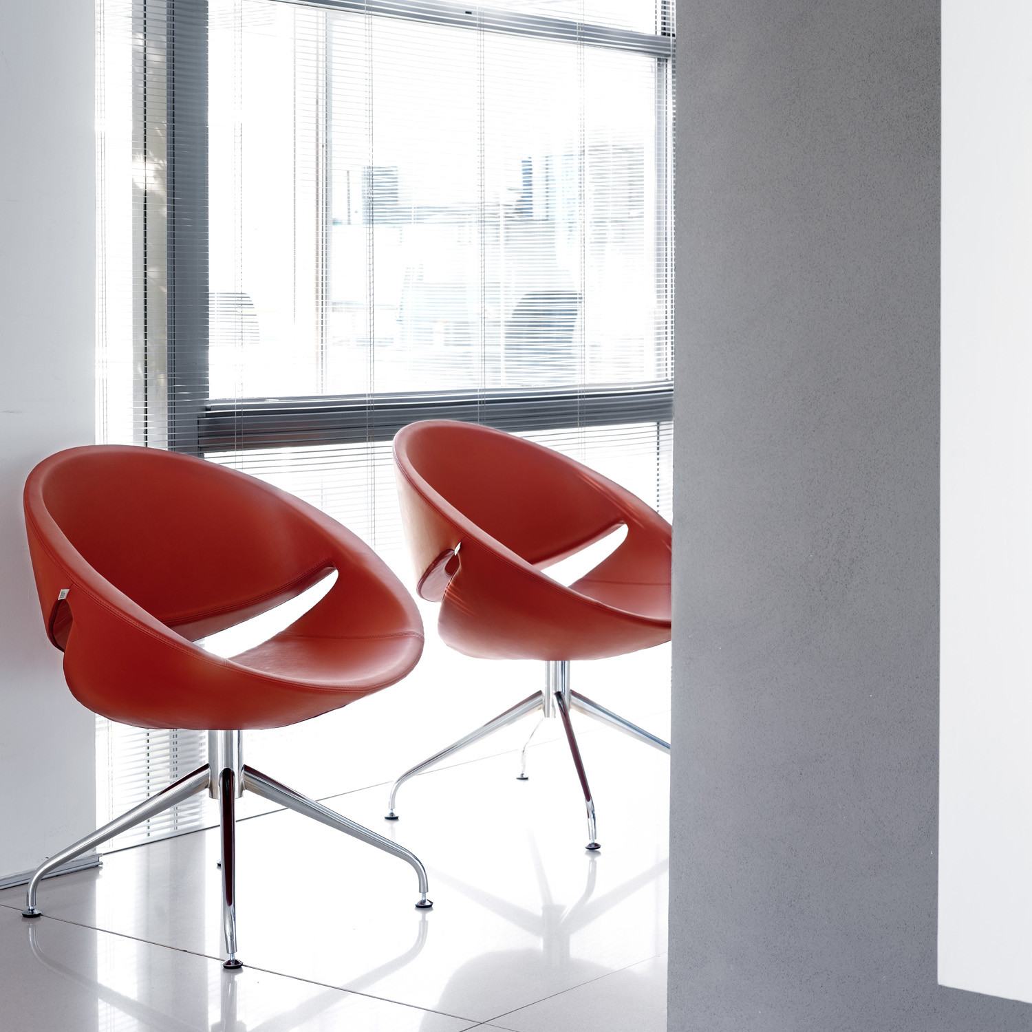 Mya Visitor Chairs