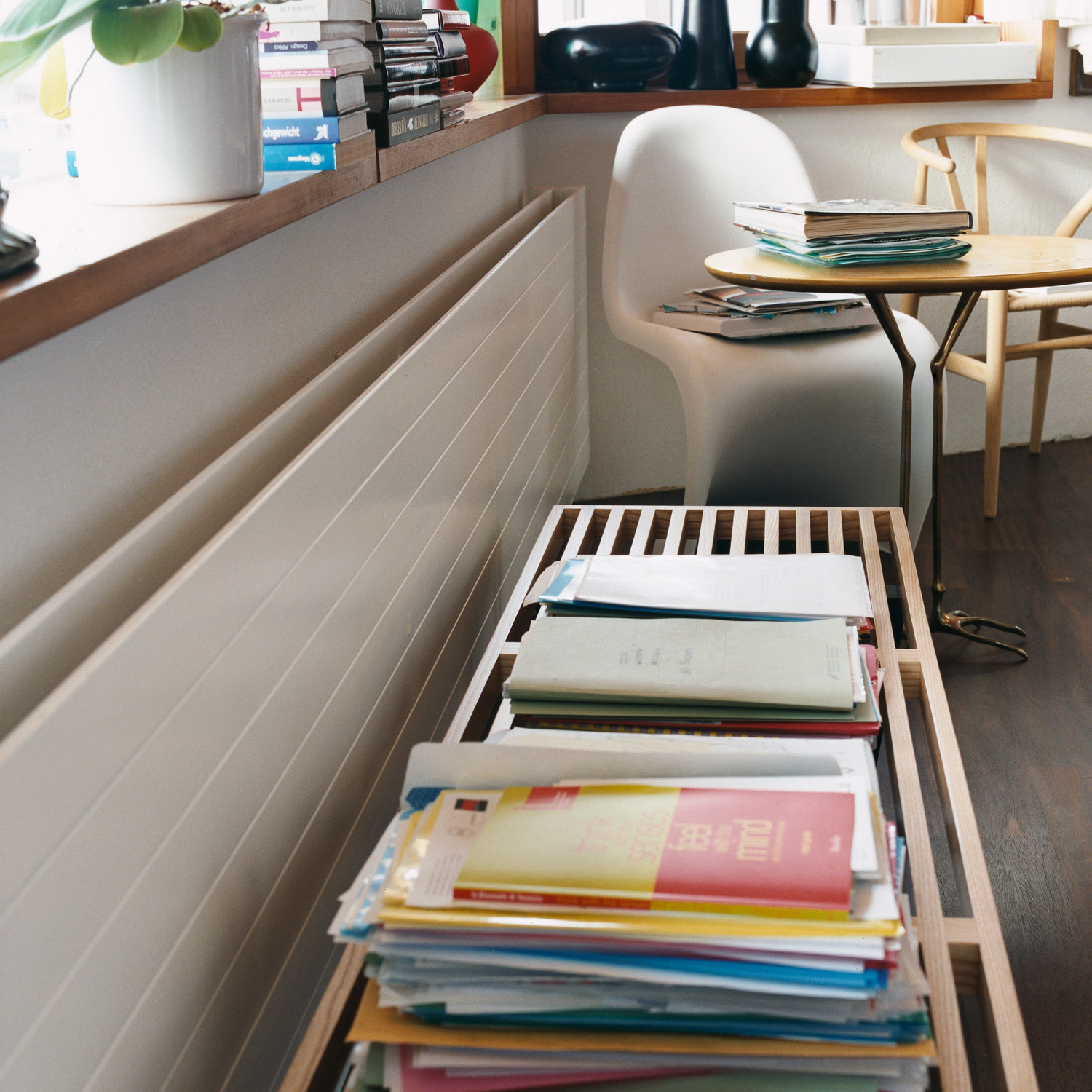 Nelson Bench by Vitra